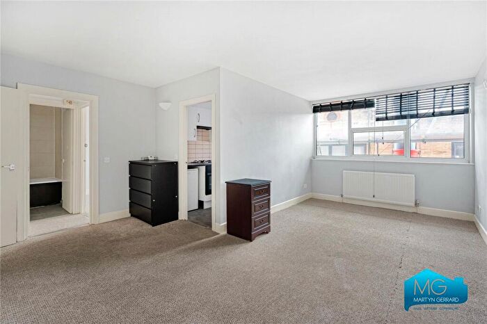 1 Bedroom Apartment To Rent In High Road, North Finchley, London, N12