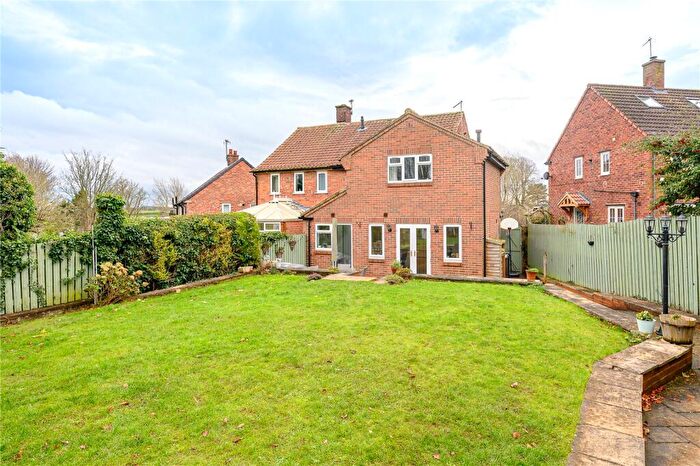 3 Bedroom Semi-Detached House For Sale In South Mount, East Keswick, LS17
