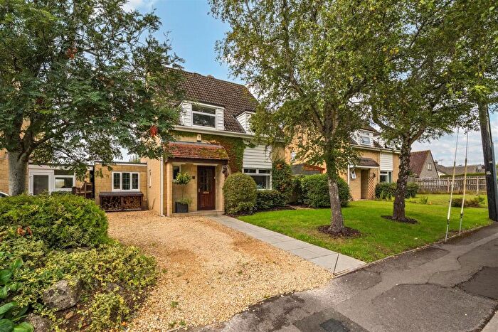 4 Bedroom Detached House For Sale In Frogwell, Chippenham, SN14