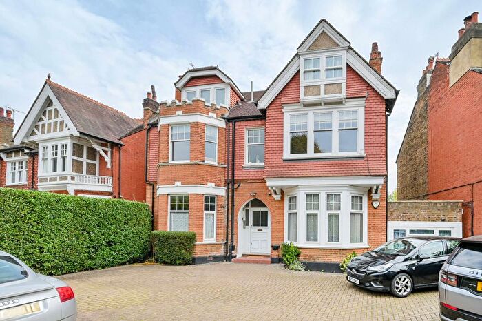 2 Bedroom Flat For Sale In Marchwood Crescent, Ealing, London, W5