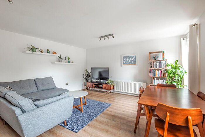 2 Bedroom Apartment To Rent In Elgar Street, London, SE16