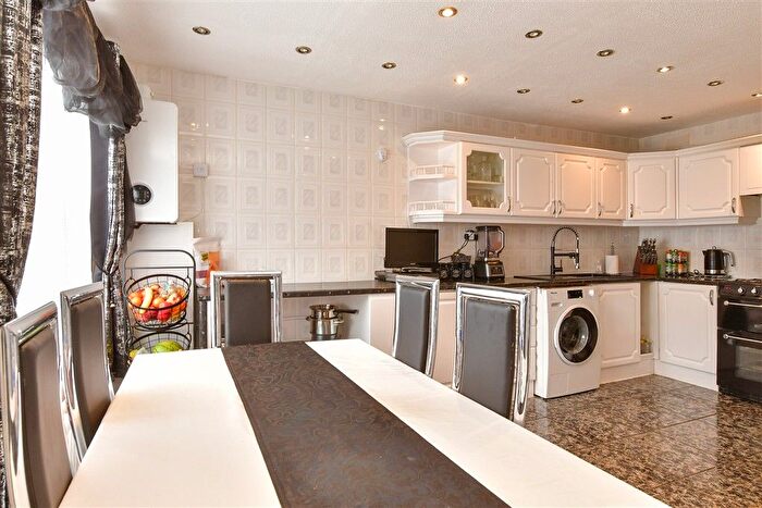4 Bedroom Town House For Sale In St. Martin's Close, Erith, Kent, DA18