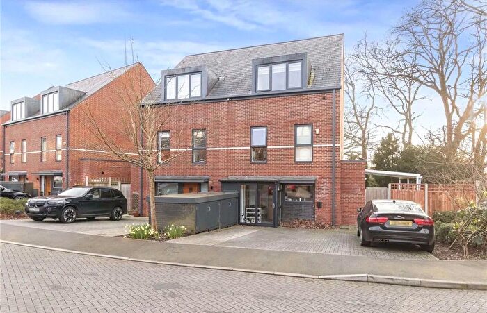 4 Bedroom Semi-Detached House For Sale In Cornell Gardens, Barnet, EN4