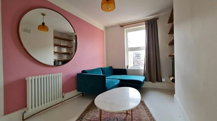 1 Bedroom Flat To Rent In Kilburn Park Road, London, NW6