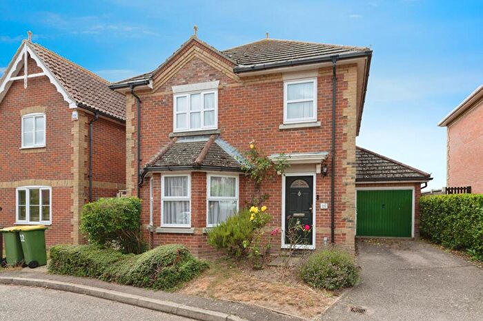 3 Bedroom Detached House For Sale In Wheatfields, Stambridge, Rochford, Essex, SS4