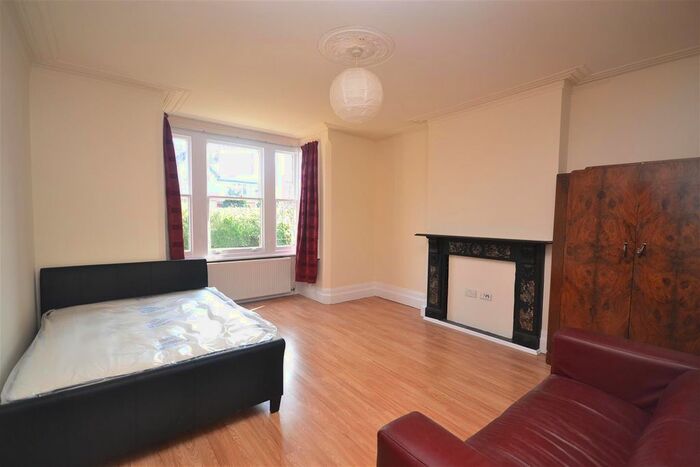Studio To Rent In Connaught Road, Reading, RG30