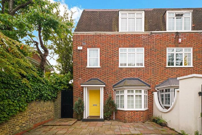 4 Bedroom End Of Terrace House To Rent In The Marlowes, St John's Wood, NW8