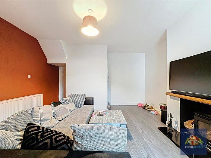 3 Bedroom Terraced House For Sale In Warwick Street, Southport, PR8