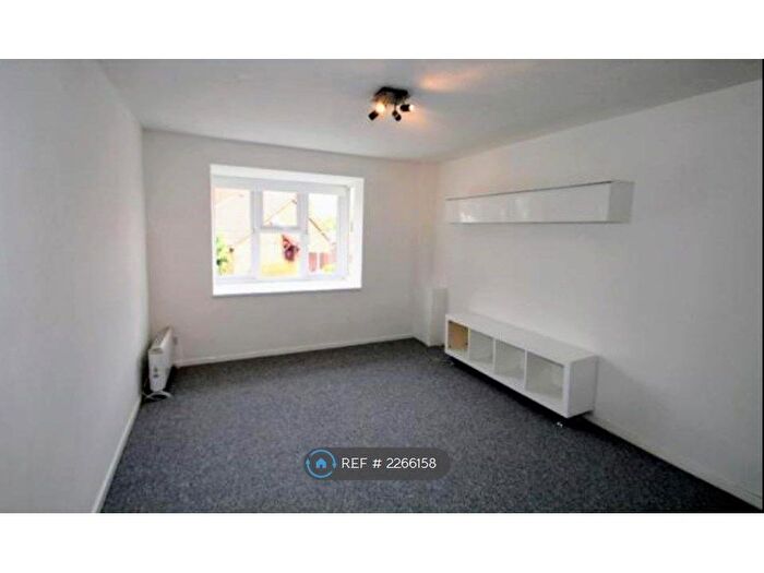 1 Bedroom Flat To Rent In Parish Gate Drive, Sidcup, DA15