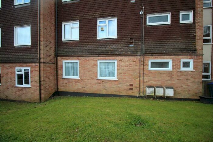 2 Bedroom Flat To Rent In Southmead, Chippenham, SN14