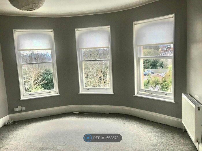 1 Bedroom Flat To Rent In First Floor, Bristol, BS8