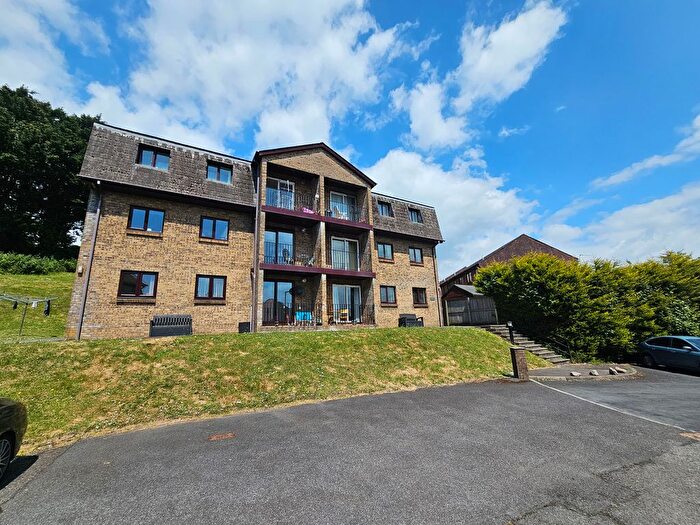2 Bedroom Flat To Rent In Coniston Walk, Swansea, SA2