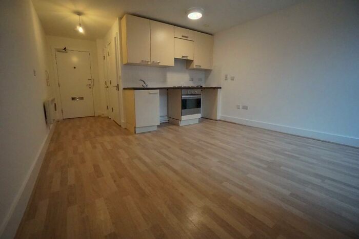 Studio To Rent In Alencon Link, Basingstoke, Hampshire, RG21