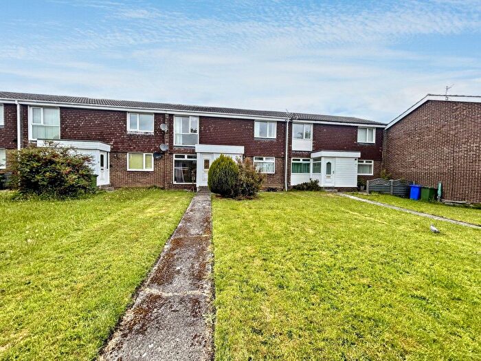 2 Bedroom Flat To Rent In Woodhill Road, Cramlington, NE23