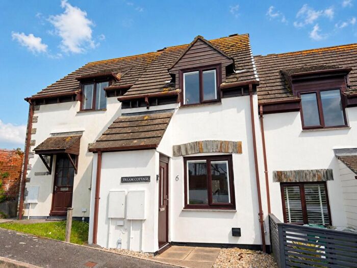 2 Bedroom Terraced House For Sale In Padstow, PL28