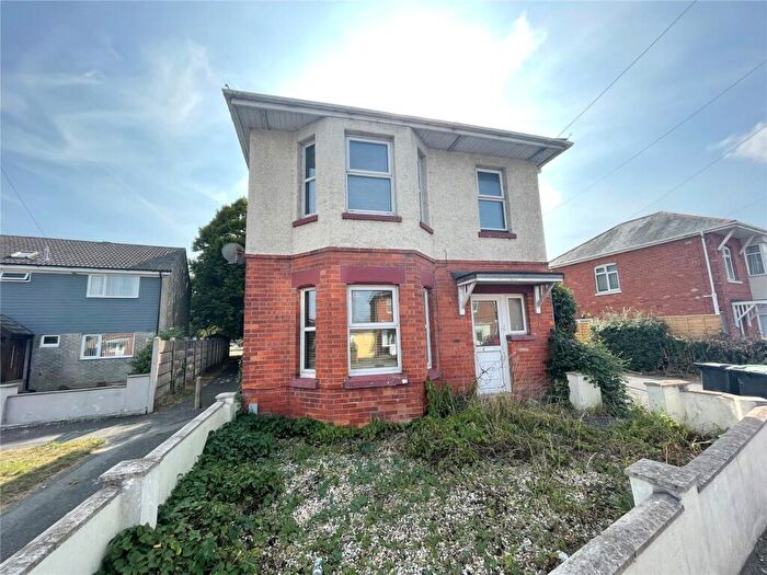 4 Bedroom Detached House To Rent In Columbia Road, Bournemouth, BH10