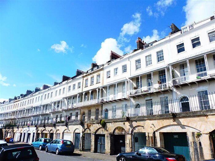 3 Bedroom Maisonette To Rent In Royal York Crescent, Bristol, BS8