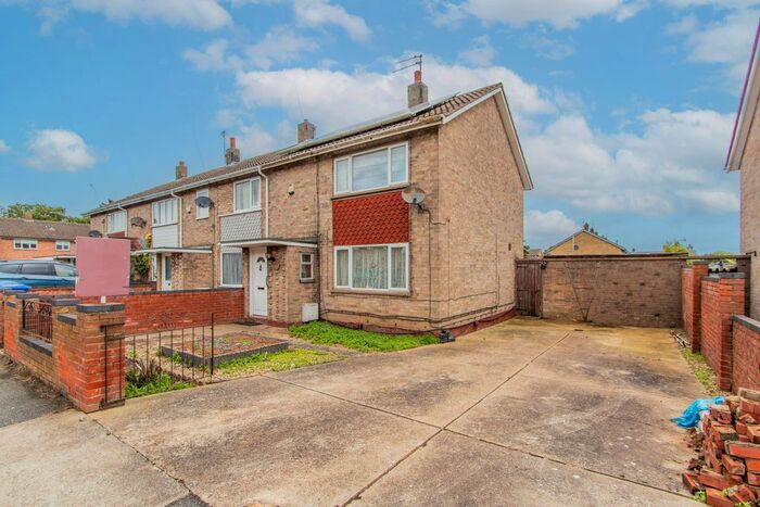 2 Bedroom End Of Terrace House For Sale In Montgomery Avenue, Lowestoft, NR32