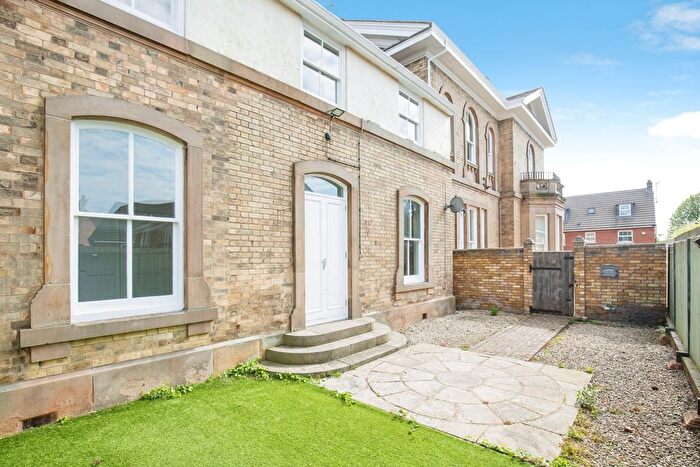 2 Bedroom Flat For Sale In Orchard House, Charlotte Way, Atherstone, CV9