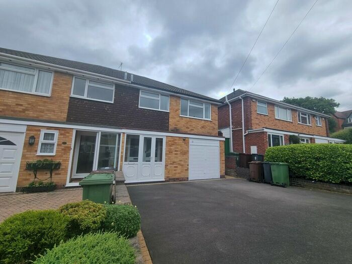 3 Bedroom Semi-Detached House To Rent In Allesley Road, Olton, B92