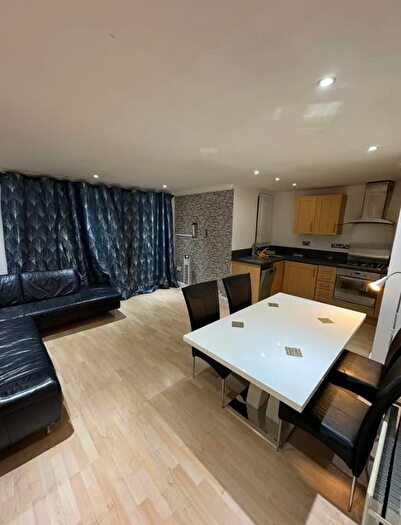 1 Bedroom Flat To Rent In Great North Way, London, NW4