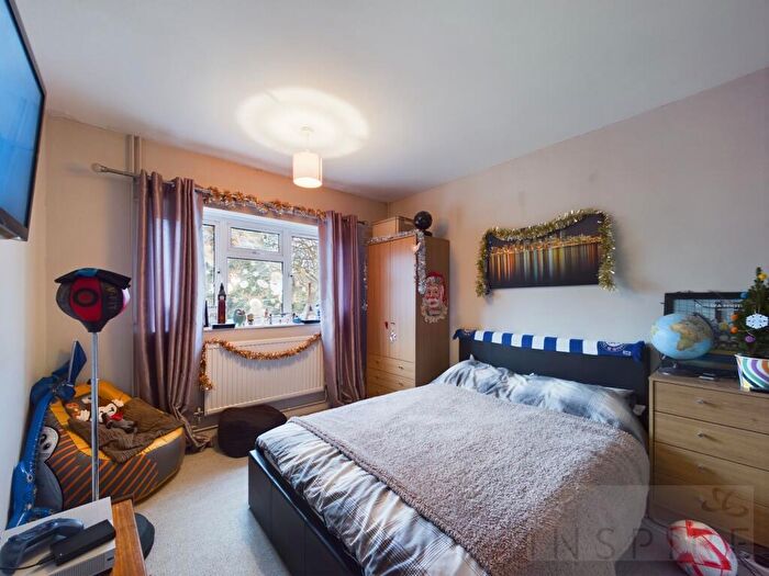 2 Bedroom Apartment To Rent In Gales Drive, Crawley, RH10