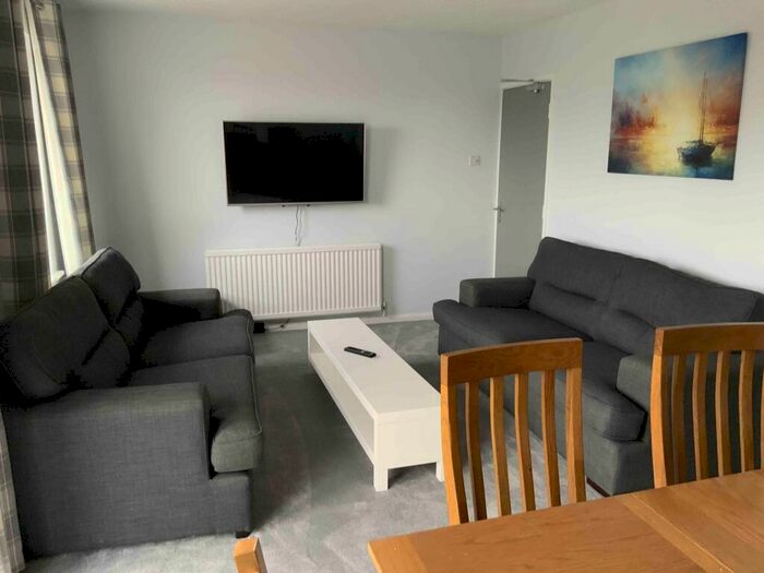 6 Bedroom House To Rent In Michigan Way, Pennsylvania, Exeter, EX4