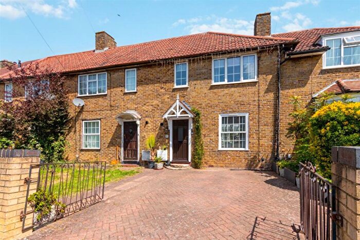 3 Bedroom Terraced House For Sale In Newminster Road, Morden, SM4