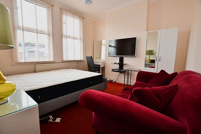 3 Bedroom Terraced House To Rent In Moffat Road, Thornton Heath, CR7