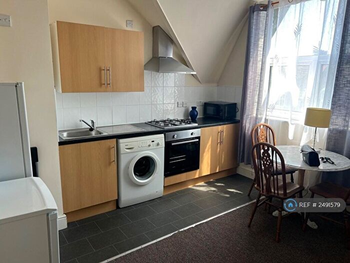 1 Bedroom Flat To Rent In Sneinton Hermitage, Nottingham, NG2