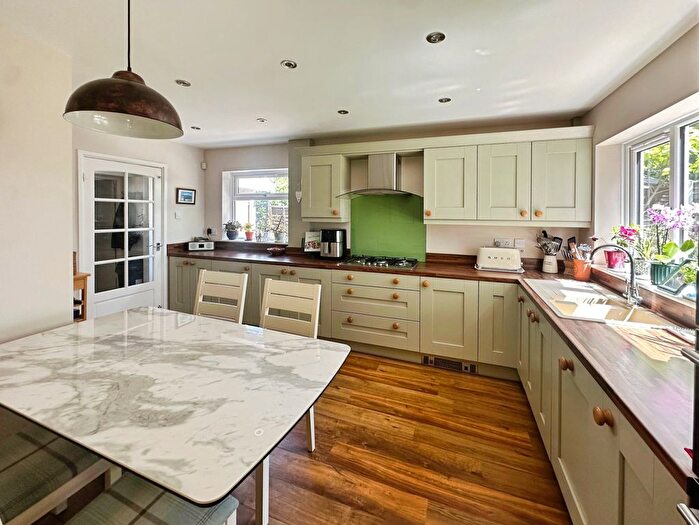 4 Bedroom Detached House For Sale In Copper Beech Drive, Wolverhampton, WV5