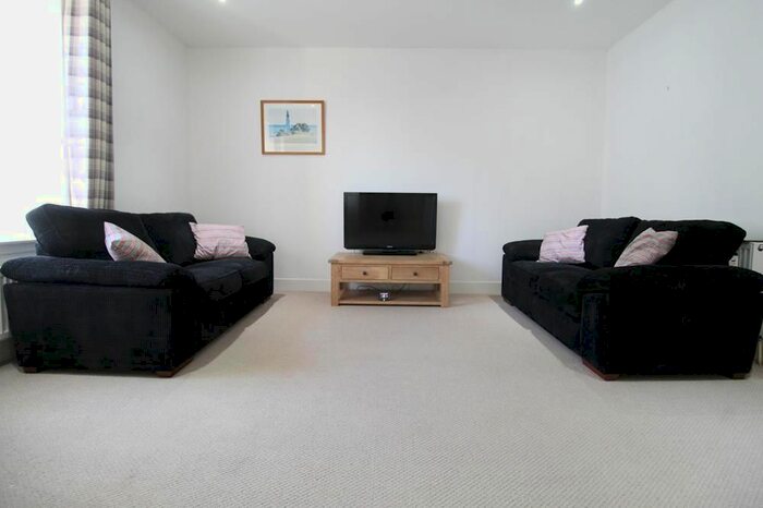 2 Bedroom Flat To Rent In Ashley Lodge, Aberdeen, AB10