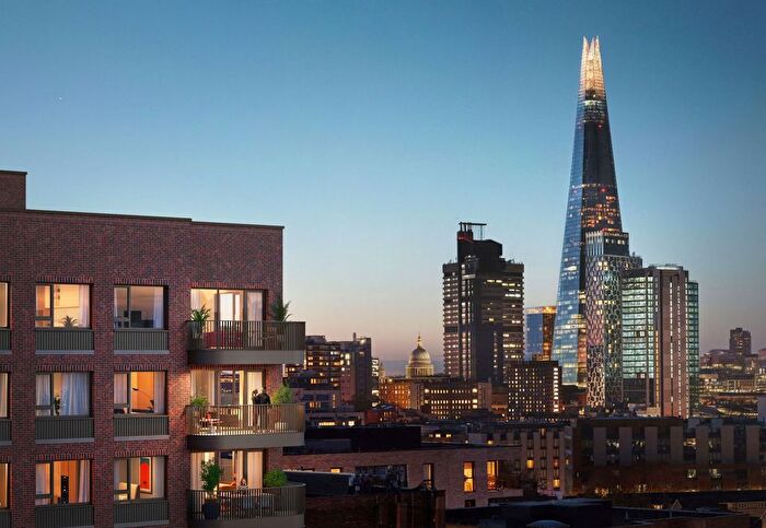 3 Bedroom Flat For Sale In London Square Bermondsey, Bermondsey, SE1