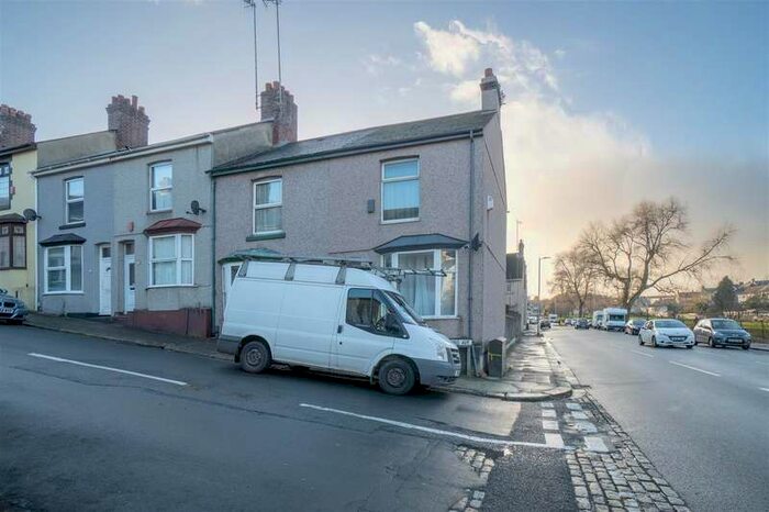 2 Bedroom House To Rent In Welsford Avenue, Plymouth, PL2