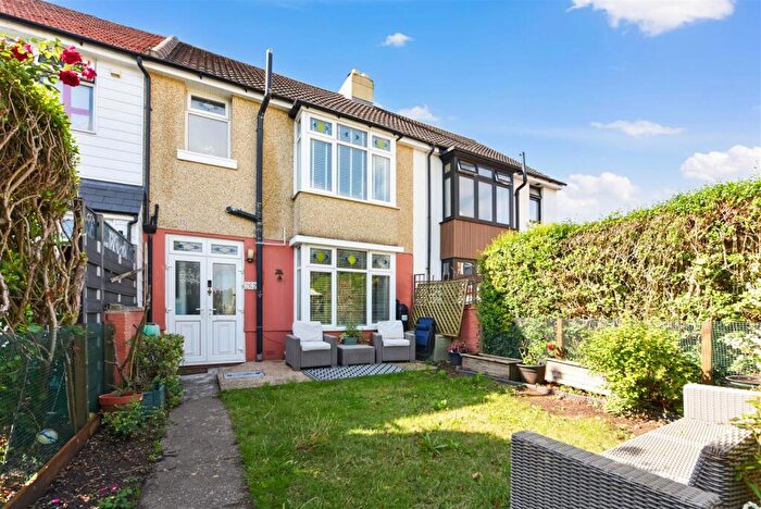 3 Bedroom Terraced House For Sale In Locksway Road, Southsea, PO4