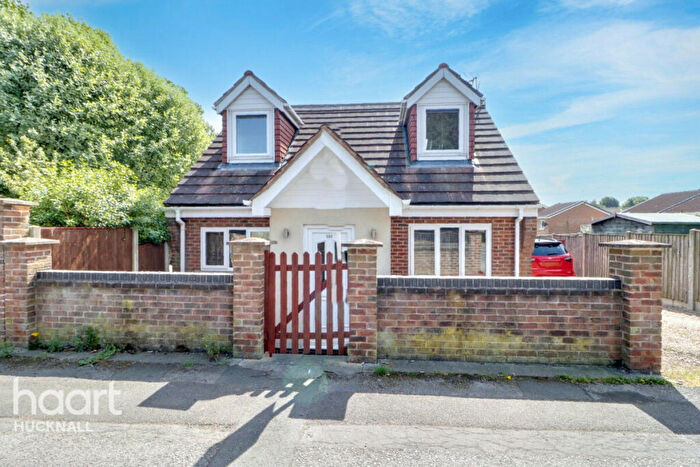 3 Bedroom Detached House For Sale In Park Drive, Nottingham, NG15