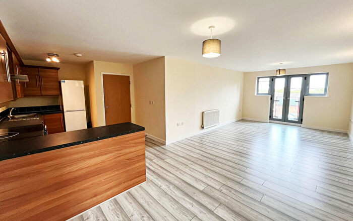 2 Bedroom Apartment To Rent In Old Chester Road, CH42