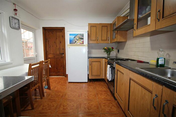 2 Bedroom Apartment To Rent In (Ground Floor) Church Road, Leyton, E10