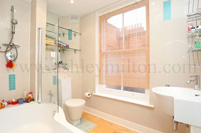 2 Bedroom Flat For Sale In Elgin Avenue, London, W9