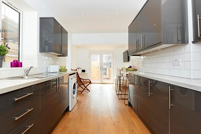 5 Bedroom House To Rent In Churchill Road, Bristol, BS4