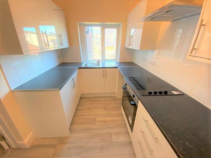 3 Bedroom Maisonette To Rent In Commercial Road, Newport, NP20