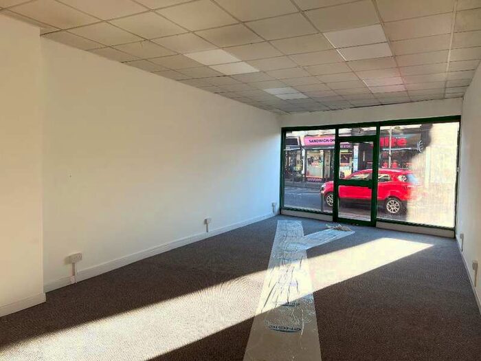 Commercial Shop To Rent In London Road, Southend-on-sea, Essex, SS0