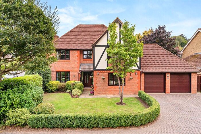 4 Bedroom Detached House For Sale In Payley Drive, Wokingham, Berkshire, RG40