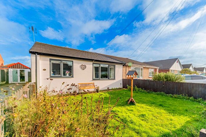 3 Bedroom Semi-Detached Bungalow For Sale In Linden Way, Thorpe Willoughby, YO8
