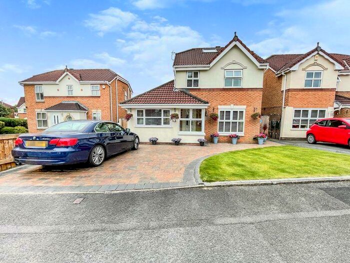 4 Bedroom Detached House For Sale In Hunter Drive, Radcliffe, M26