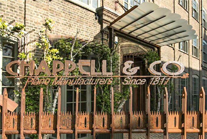 3 Bedroom Apartment To Rent In Chalk Farm, London, NW1