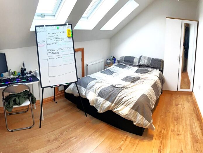 1 Bedroom House To Rent In Frenchay Park Road, Bristol, BS16
