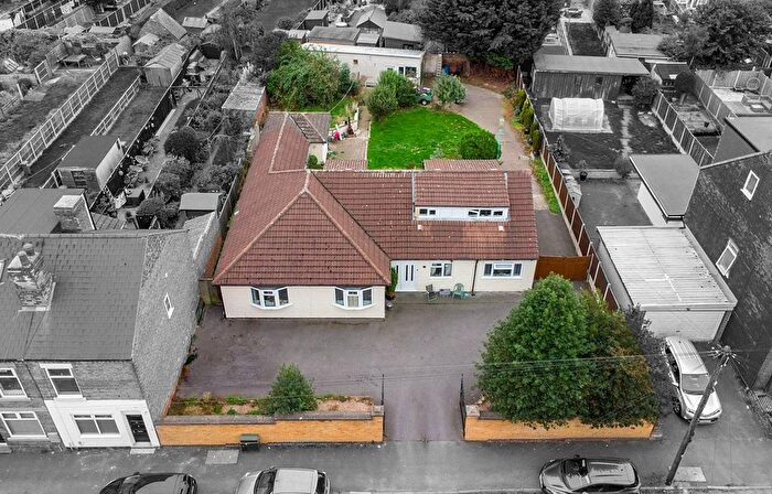 5 Bedroom Detached House For Sale In Larklands Avenue, Ilkeston, DE7