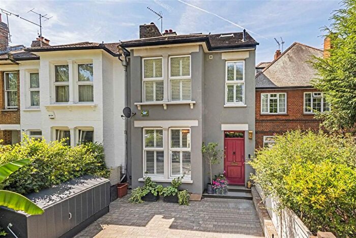 4 Bedroom Property For Sale In Kingston Road, Teddington, TW11