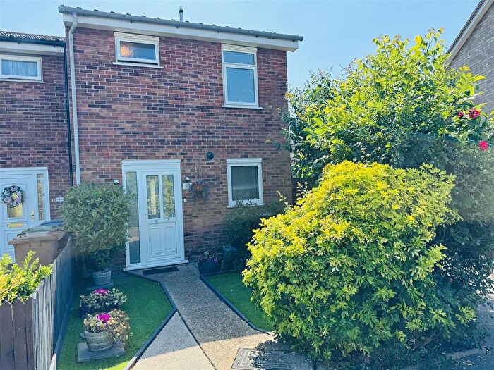 2 Bedroom End Of Terrace House For Sale In Milnrow, Ipswich, IP2